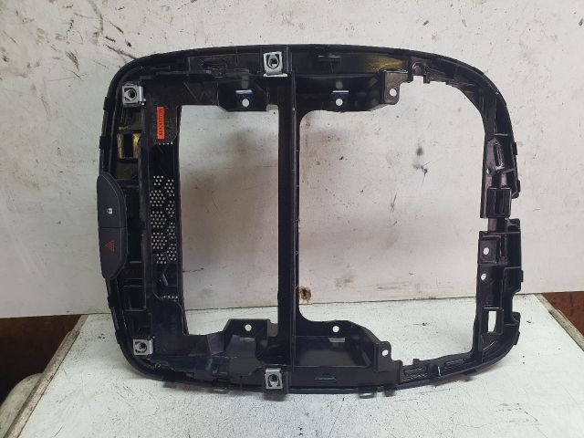 bontott RENAULT CLIO IV Rádió / CD Keret