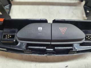 bontott RENAULT CLIO IV Rádió / CD Keret