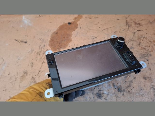 bontott RENAULT CLIO IV Rádió / CD