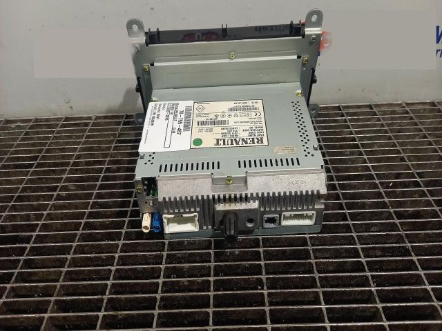 bontott RENAULT CLIO IV Rádió / CD