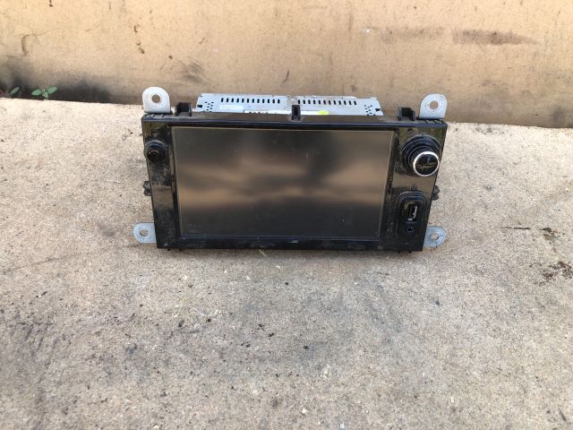 bontott RENAULT CLIO IV Rádió / CD