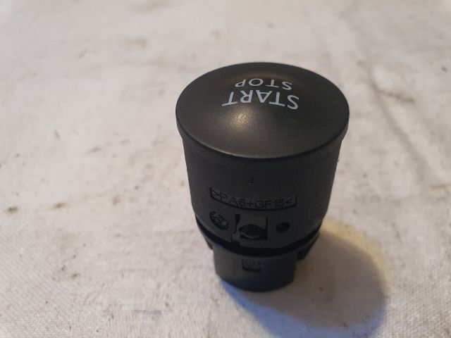 bontott RENAULT CLIO IV Start / Stop Indító Gomb