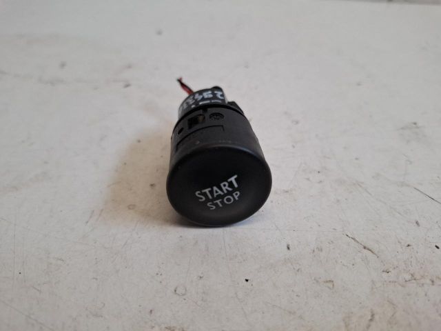 bontott RENAULT CLIO IV Start / Stop Indító Gomb