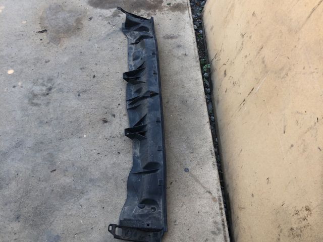 bontott RENAULT CLIO IV Szélvédő Alatti Műanyag Elem