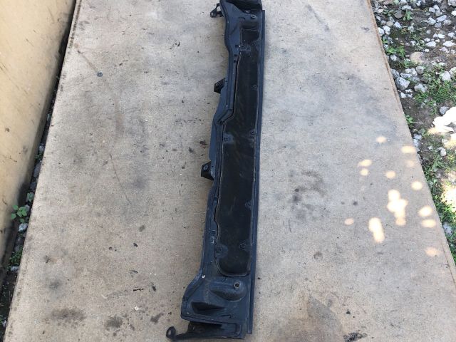 bontott RENAULT CLIO IV Szélvédő Alatti Műanyag Elem