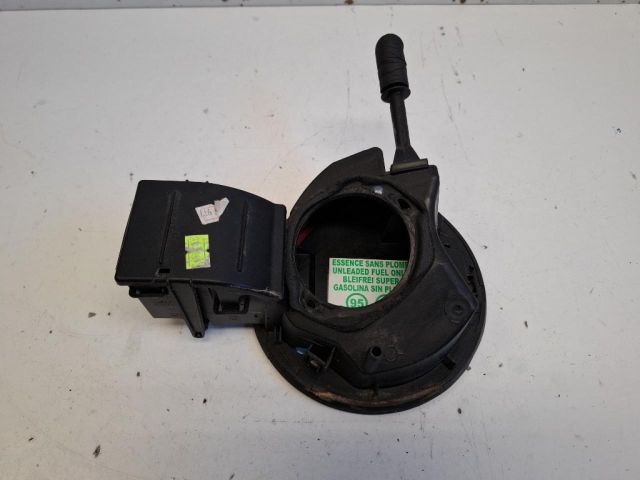 bontott RENAULT CLIO IV Tankajtó