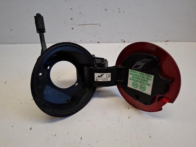 bontott RENAULT CLIO IV Tankajtó