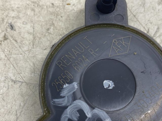 bontott RENAULT CLIO IV Tolatóradar Hangszóró