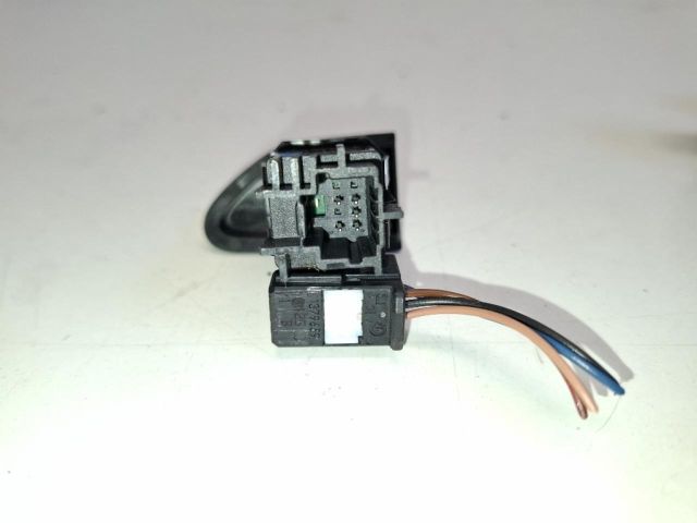 bontott RENAULT CLIO IV Vészvillogó Kapcsoló