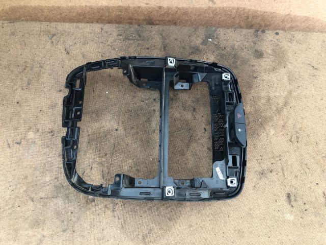 bontott RENAULT CLIO IV Vészvillogó Kapcsoló