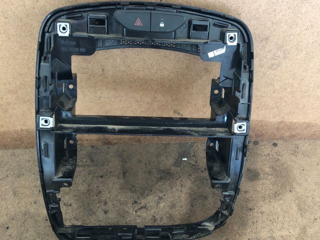 bontott RENAULT CLIO IV Vészvillogó Kapcsoló