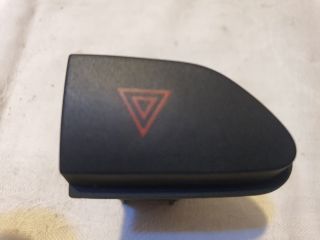 bontott RENAULT CLIO IV Vészvillogó Kapcsoló