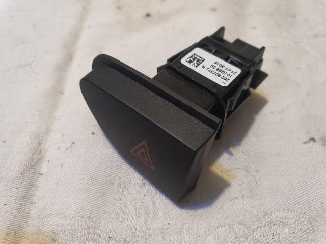 bontott RENAULT CLIO IV Vészvillogó Kapcsoló