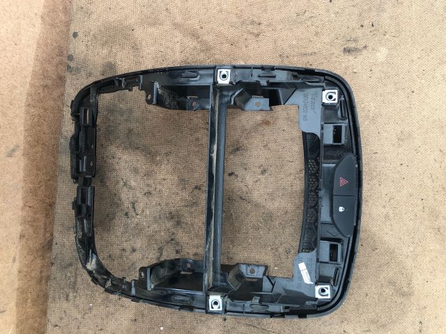 bontott RENAULT CLIO IV Vészvillogó Kapcsoló