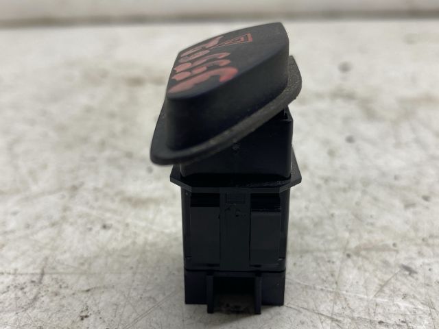 bontott RENAULT CLIO IV Vészvillogó Kapcsoló