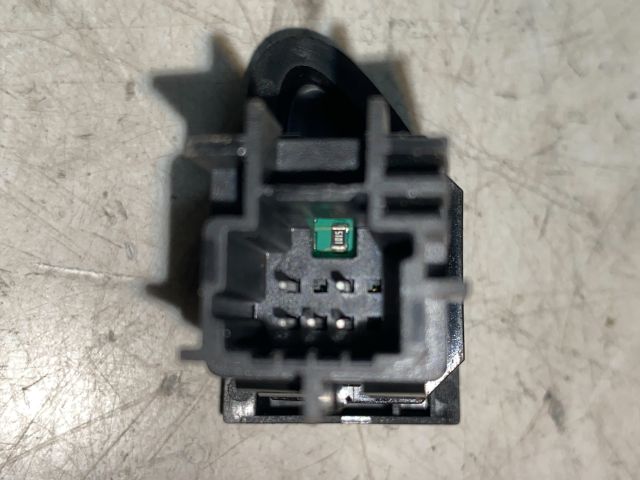 bontott RENAULT CLIO IV Vészvillogó Kapcsoló