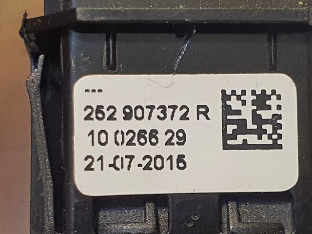 bontott RENAULT CLIO IV Vészvillogó Kapcsoló