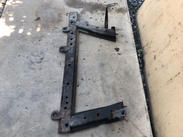 bontott RENAULT CLIO IV Vízhűtő Radiátor Tartó