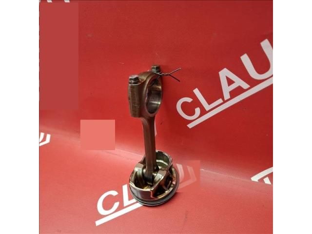 bontott RENAULT CLIO V Dugattyú