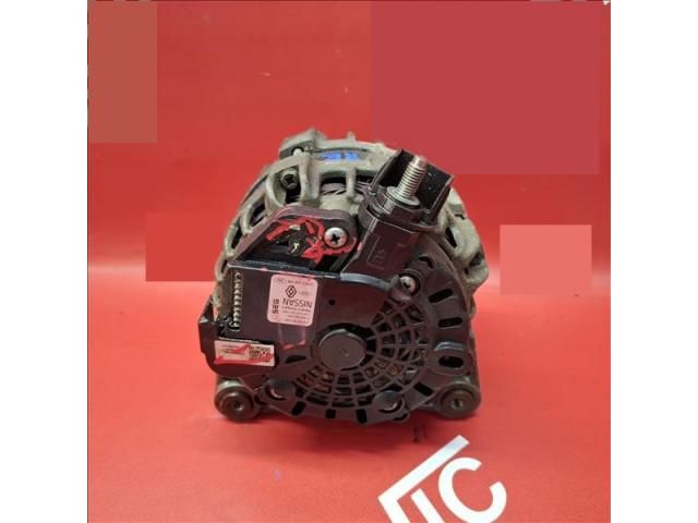 bontott RENAULT CLIO V Generátor