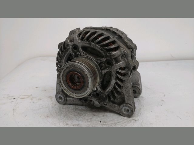 bontott RENAULT CLIO V Generátor