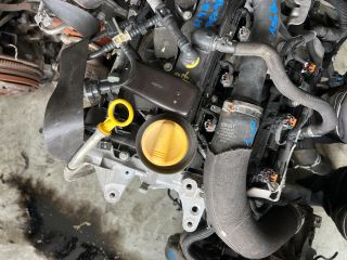 bontott RENAULT CLIO V Komplett Motor (Segédberendezésekkel)