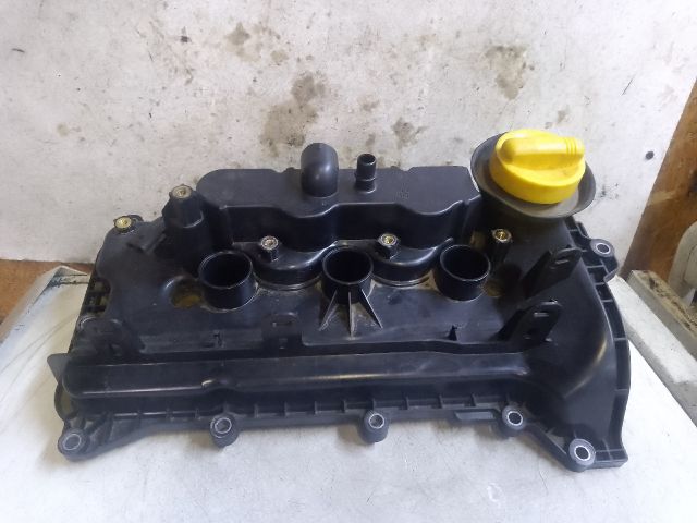 bontott RENAULT CLIO V Szelepfedél