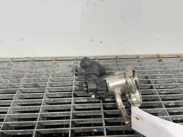 bontott RENAULT CLIO V AdBlue Befecskendező Egység