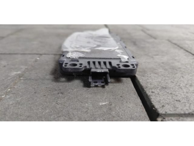 bontott RENAULT CLIO V Antenna Erősítő