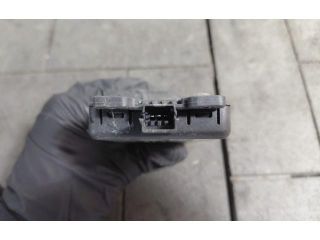 bontott RENAULT CLIO V Antenna Erősítő