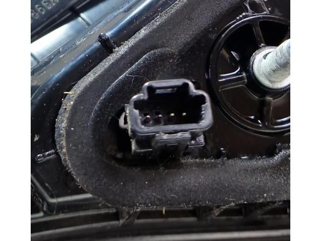 bontott RENAULT CLIO V Bal Belső Hátsó Lámpa