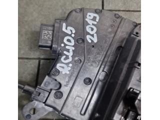 bontott RENAULT CLIO V Bal hátsó Ajtózár