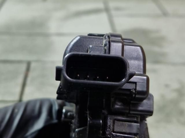 bontott RENAULT CLIO V Csomagtérajtó Zárszerkezet