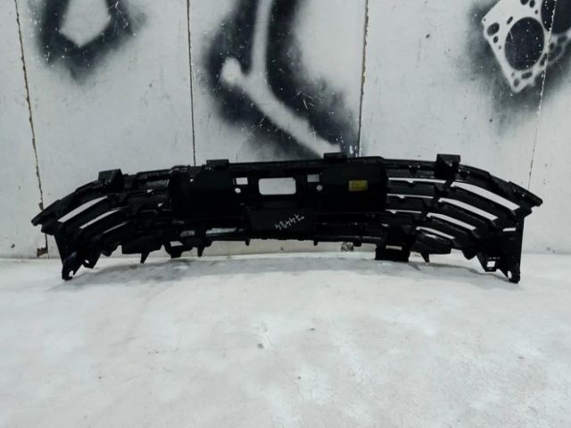 bontott RENAULT CLIO V Első Lökhárító Alsó Középső Díszrács