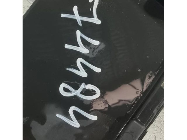 bontott RENAULT CLIO V Első Lökhárító Alsó Középső Díszrács