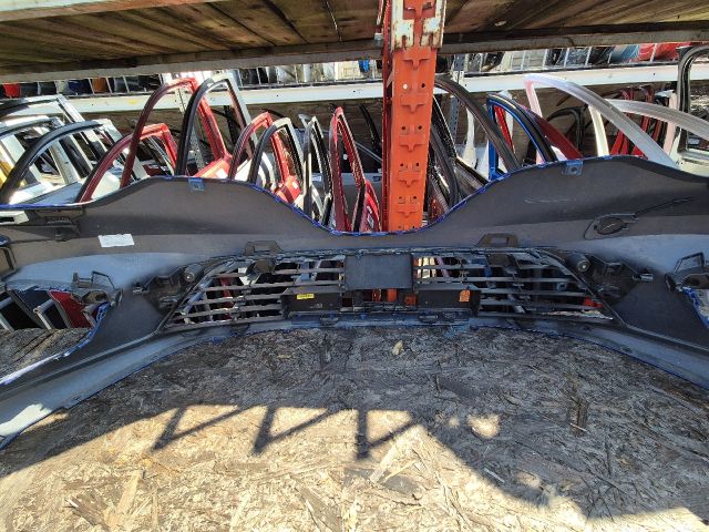 bontott RENAULT CLIO V Első Lökhárító (Üresen)