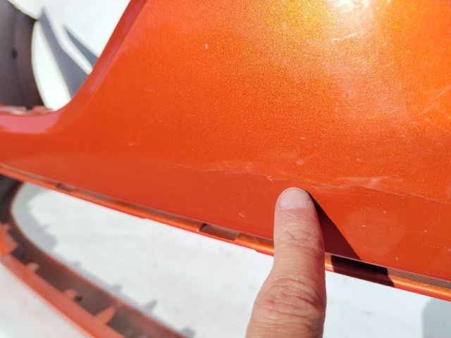 bontott RENAULT CLIO V Első Lökhárító (Üresen)