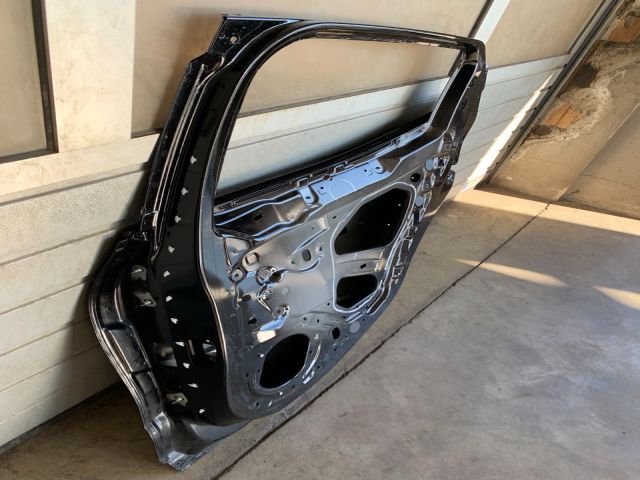 bontott RENAULT CLIO V Jobb hátsó Ajtó (Üres lemez)