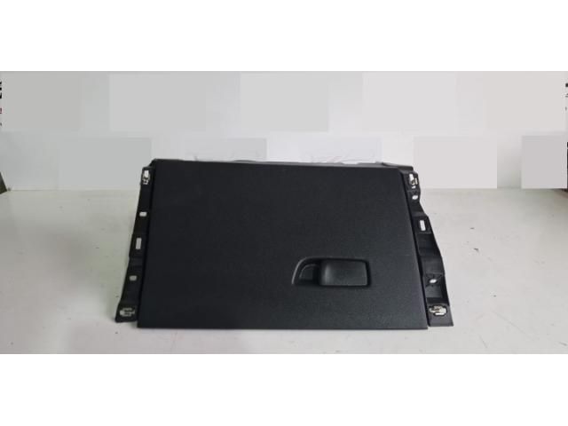 bontott RENAULT CLIO V Kesztyűtartó