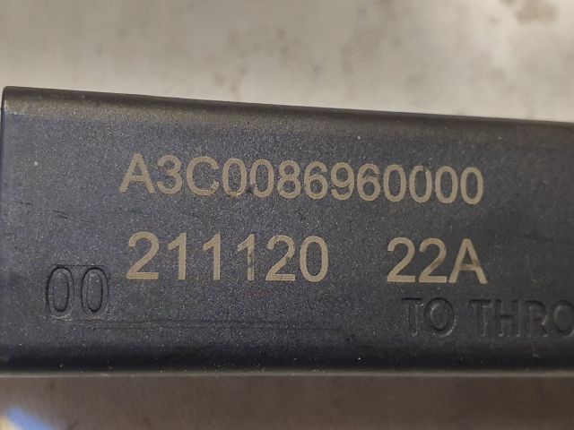 bontott RENAULT CLIO V Kulcs Nélküli Nyitás Jeladó