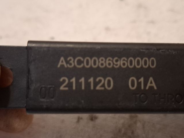 bontott RENAULT CLIO V Kulcs Nélküli Nyitás Jeladó