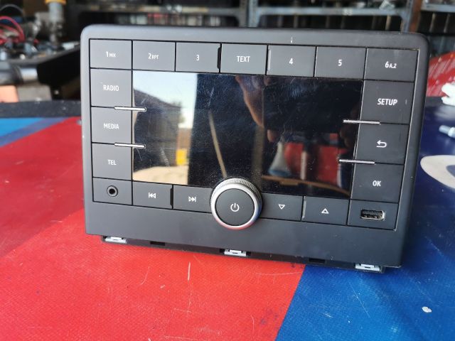 bontott RENAULT CLIO V Rádió / CD