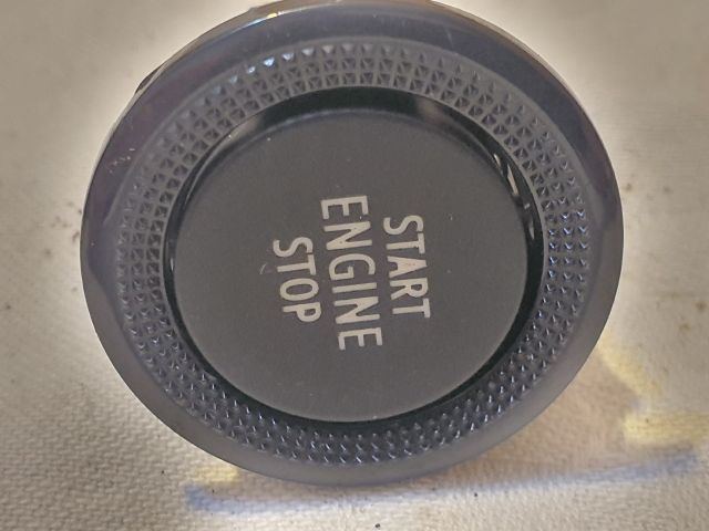 bontott RENAULT CLIO V Start / Stop Indító Gomb