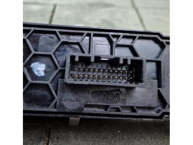 bontott RENAULT ESPACE Ablakemelő Kapcsoló Négyes / Kettes