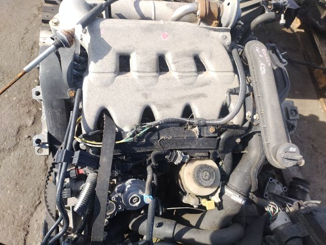 bontott RENAULT ESPACE III Motor (Fűzött blokk hengerfejjel)