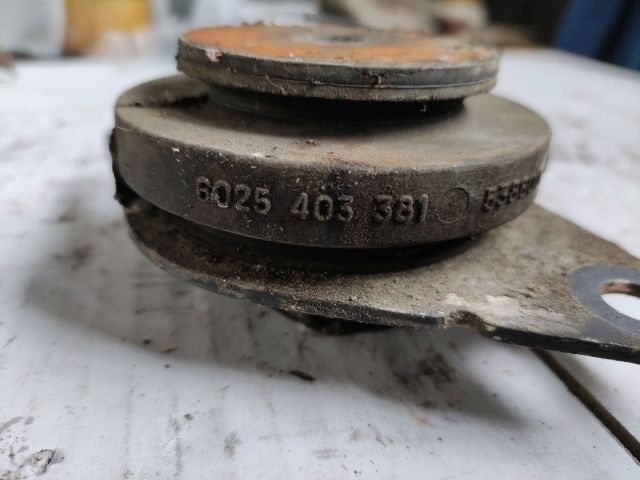 bontott RENAULT ESPACE III Váltó Tartó Bak (Pozíciófüggetlen)