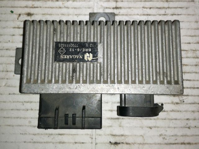 bontott RENAULT ESPACE III Izzító Relé