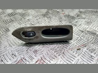 bontott RENAULT ESPACE III Jobb hátsó Ablakemelő Kapcsoló