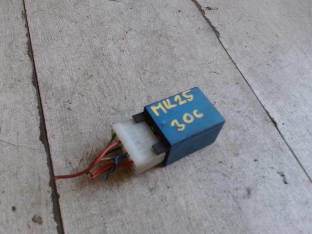 bontott RENAULT ESPACE III Relé