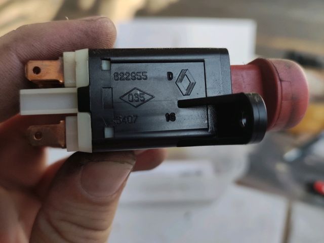 bontott RENAULT ESPACE III Vészvillogó Kapcsoló